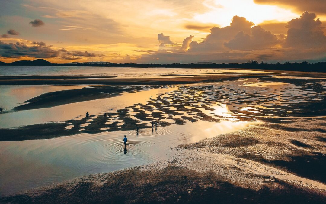 “How Messages from God Guided Me During My Husband’s Cancer Battle”